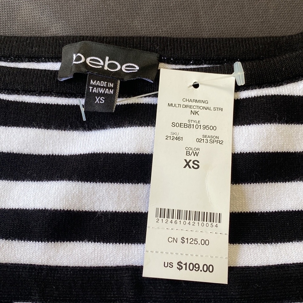 Dress, mini.  Sweater like fabric - Picture 3 of 6